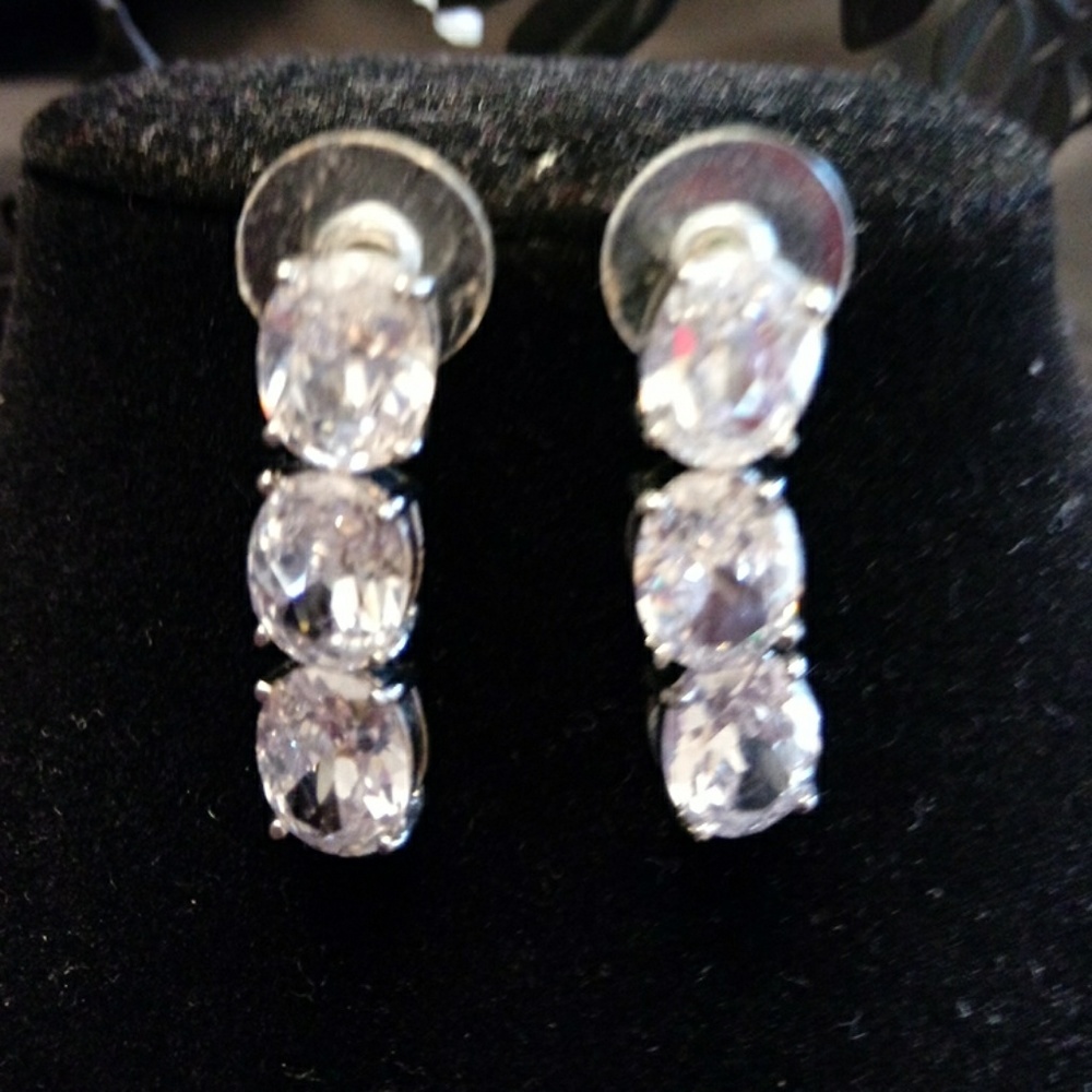Neclace - Picture 2 of 7